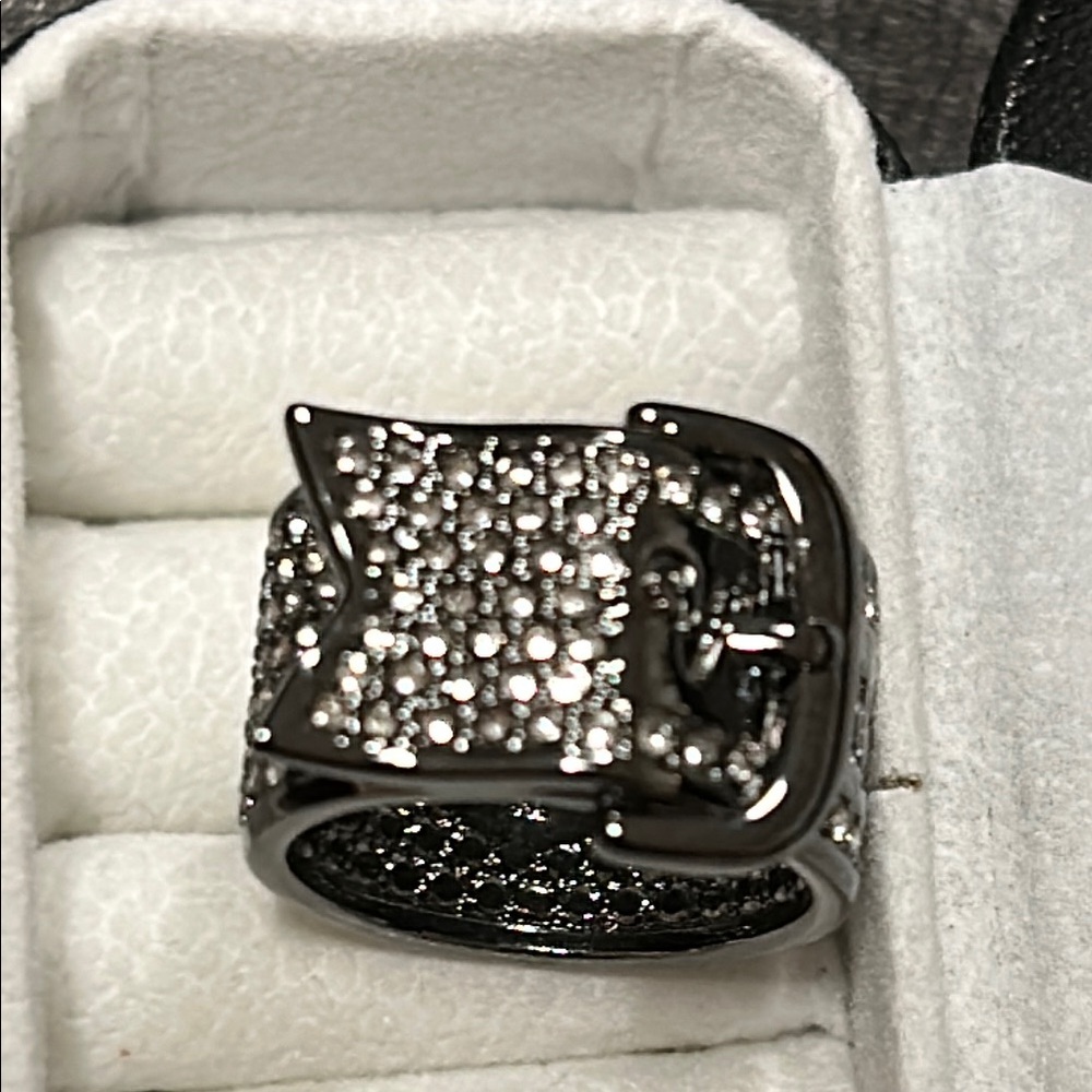 NWOT Vivienne Westwood Pave Belt Ring Gun Metal Black Size Medium Uni Sex